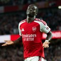 Furiozan start šampiona: Pogledajte kako je Arsenal pregazio Koventri na otvaranju nove sezone Premijer lige (video)