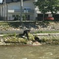 Komunalna milicija otkrila izlivanje krvi u reku Rašku, uzorci poslati na analizu