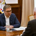 Vučić zvaničniku NATO izrazio zabrinutost zbog situacije na Kosovu