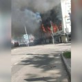 Gori tržni centar u Moskovskoj oblasti: Poznato da li ima žrtava (video)
