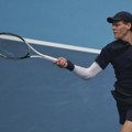 Šangaj - Siner nije briljirao, ali ide dalje, Medvedev silovit, Zverev siguran