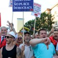 Nastavljeni protesti u Tirani zbog projekta u Zvernecu, učesnici traže Raminu ostavku