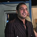 Na rukama mišići, a osmeh ne skidaju s lica: Darko Lazić se sa njom provodi na bazenu, odmah usledile reakcije