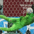 Hrvatski reprezentativac se neće odmah priključiti ekipi: Barselona dogovorila transfer Livakovića