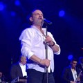 Aca Lukas imao saobraćajku: Šoferšajbna uništena, evo šta se dešava s pevačem