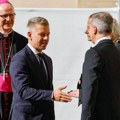 Mađarska delegacija na čelu sa premijerom stigla u posetu Vatikanu