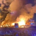 Stravičan požar kod Varvarina: Plamen guta hladnjaču, vatrogasci se bore sa stihijom