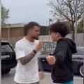 (Video) Skandal zvezde Barselone! Izleteo iz auta nasred ulice i nasrnuo na tinejdžera zbog žestokih uvreda