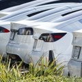 Tesla povlači više od 125.000 vozila u SAD