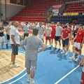 Crveni upalili motore