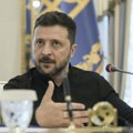 Zelenski: Molimo se za trajni mir
