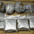 Na prelazu Merdare zaplenjeno 7,3 kg marihuane i 2,3 kg kokaina