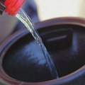 Amerika, Rusija i prokuvane plastične flaše