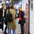 Dosad smo ustajale bakama, a sad moramo i njima! Muškarci podižu žene u vozu iz Novog Sada, ovako se pravdaju