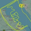 Pilot na nebu avionom ispisao poruku "dosadno mi je"