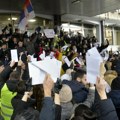 Rezultat studentskih protesta zaljubljeni parovi i podgojeni mačak