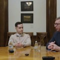 Studenti posetili Vučića na radnom mestu; "Uvek se radujem razgovoru s mladima" VIDEO