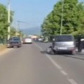 Lančani sudar u selu Žitorađe: Delovi vozila rasuti po putu, policija na terenu