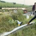 Najmanje 18 ljudi poginulo u stravičnom sudaru autobusa i kamiona u Indiji