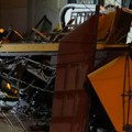 Uznemirujući snimak nesreće u Lisabonu! Deca vrište, vide se ruke nastradalih kako vire iz zgužvanog metala
