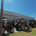 Нова.рс: Приведена тројица пољопривредника због инцидента на протесту у Новом Саду