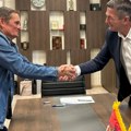 Ugovori za izbegličke porodice u gornjem milanovcu: Pomoć vrednija od dva miliona