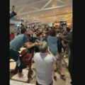 VIDEO Vrisci, urlici, suze i eksplozija sreće: Nezapamćeno slavlje igrača Arsenala u trenutku osvajanja titule