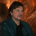 "Žao mi je što sam ih povredio", oglasio se Alen Islamović nakon otkazanog koncerta u Bosni: To je moja greška!
