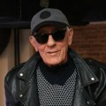 Naš pevač ima četvoro dece sa 4 žene, svoj najveći hit napisao u kolima, a njegov ispad u rijalitiju i danas se prepričava…
