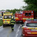 Sudar autobusa i voza u Slovačkoj: Četiri osobe poginule, pet povređeno, lokomotiva se zapalila posle udesa