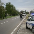 Saobraćajna nesreća kod Bubanj potoka, učestvovala tri automobila i autobus: Delovi vozila po putu VIDEO