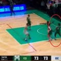 VIDEO Najluđi koš za pobedu u istoriji košarke: Dao trojku iz sopstvenog reketa uz zvuk sirene