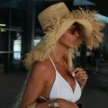 Ovde letuje Jelena Karleuša, rame uz rame sa Duškovom rođenom sestrom