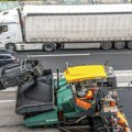 Zaustavio kamion pored puta, popeo se na most i skočio u reku - pravi šok nastao kada su ga izvukli na obalu: "Naučio je…
