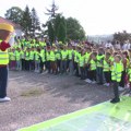 Da deca od najranijih godina uče osnovna pravila saobraćaja