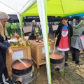 Takmičenje u pripremi zimnice 11. oktobra ispred Beogradske kapije