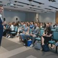 Stručnjaci upozoravaju: Razvoj veštačke inteligencije brži od regulatornog okvira
