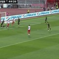 Na ovaj način je Vojvodina došla do gola protiv Ferencvaroša, Novi Sad eksplodirao na kraju poluvremena