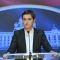 Brnabić obišla štandove SNS u Beogradu, zahvalila pristalicama što se nisu uplašili