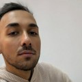 "Vređate mi majku koja ima rak", bivši rijaliti učesnik besan zbog napada: "Ona nije u stanju ovo da trpi"