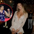 VIDEO „Furaj mali“: Luda scena sa proslave košarkaša: Pevačica otpevala pesmu Aleksi, pa mu poslala poruku na Instagramu