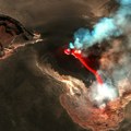 Ponovo erupcija na Etni: Vulkan izbacio lavu i oblak pepela i dima visok oko 5 kilometara