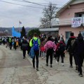 Studenti nastavili pešačenje ka Nišu, građani im u brojnim mestima pripremaju dočeke