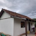 Kuću od 50 kvadrata okruženu malinjacima prodaje za 37.000 evra! Blizu je magistrale: Uz nju dobijate i ovo (foto)