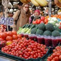 Da li je ovo moguće?! Ovo voće počeli da prodaju na komad: Cena 10 dinara, a kada vidite o čemu je reč zavrteće vam se u…