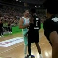 Umalo tuča Dončića i Bonge: Razdvajali ih saigrači, a onda "trojka u lice" za osvetu