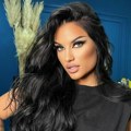 Овако барбара Бобак изгледа далеко од рефлектора камера: Певачица објавила фотографију без трунке шминке, коментари се усијали…