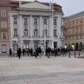 Masovna tuča u centru Zagreba: Učestvovalo dvadesetak maskiranih mladića, reagovala policija (video)