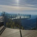 Puca pogled, Srbija čeka otvaranje Pogledajte kako sada izgleda vidikovac na Kablaru, jedini "sky walk" u državi (foto)