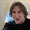 Željko Mitrović se oglasio iz privatnog aviona: Snima se iznad Sent Morisa, pokazao sa kim putuje (video)